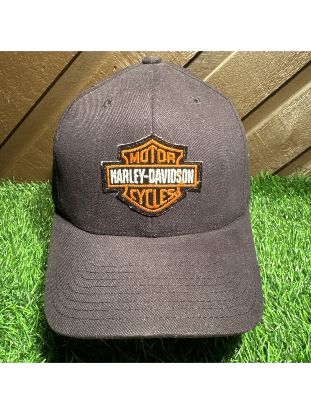 VTG Harley Davidson Patches Hat Flexfit Yupoong Black Bar Shield Cap Size SM